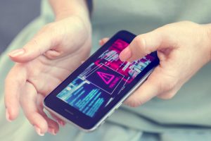 Alerta de smishing: estafa bancaria por SMS que se infiltra en conversaciones